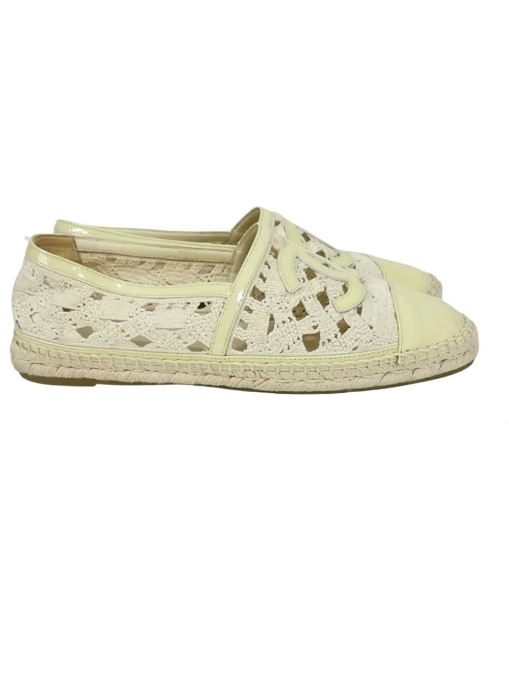 CHANEL Cream Crochet Espadrilles with Pale Yellow Patent Trim Size 40 - Picture 4 of 13